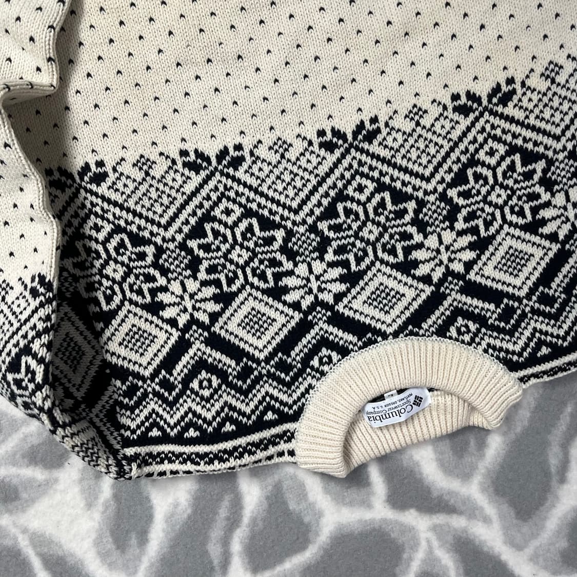 [Columbia] 컬럼비아 노르딕 도트 울 니트 상품이미지2