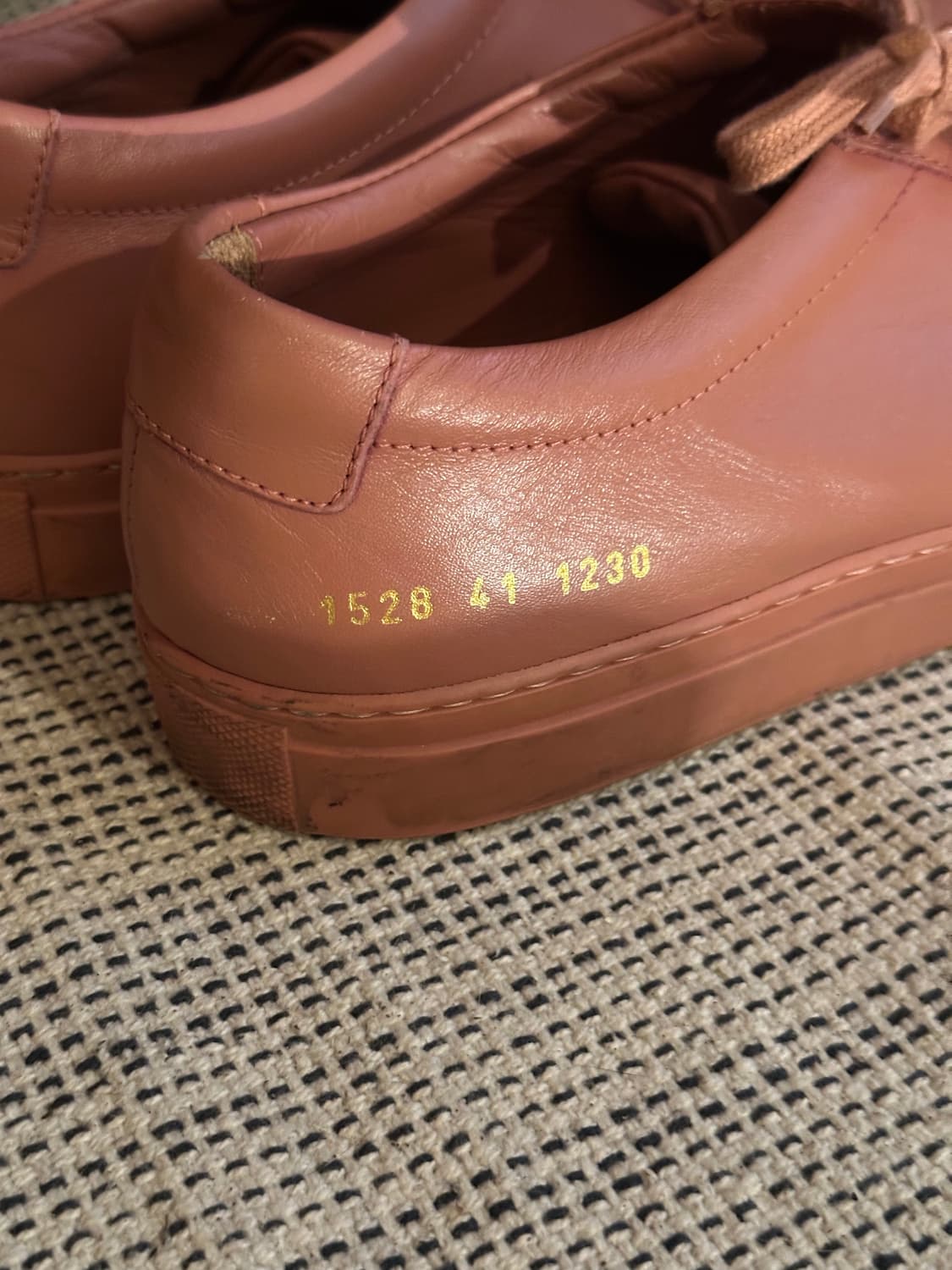 Common Projects 커먼프로젝트 클래식 가죽 스니커즈 상품이미지3