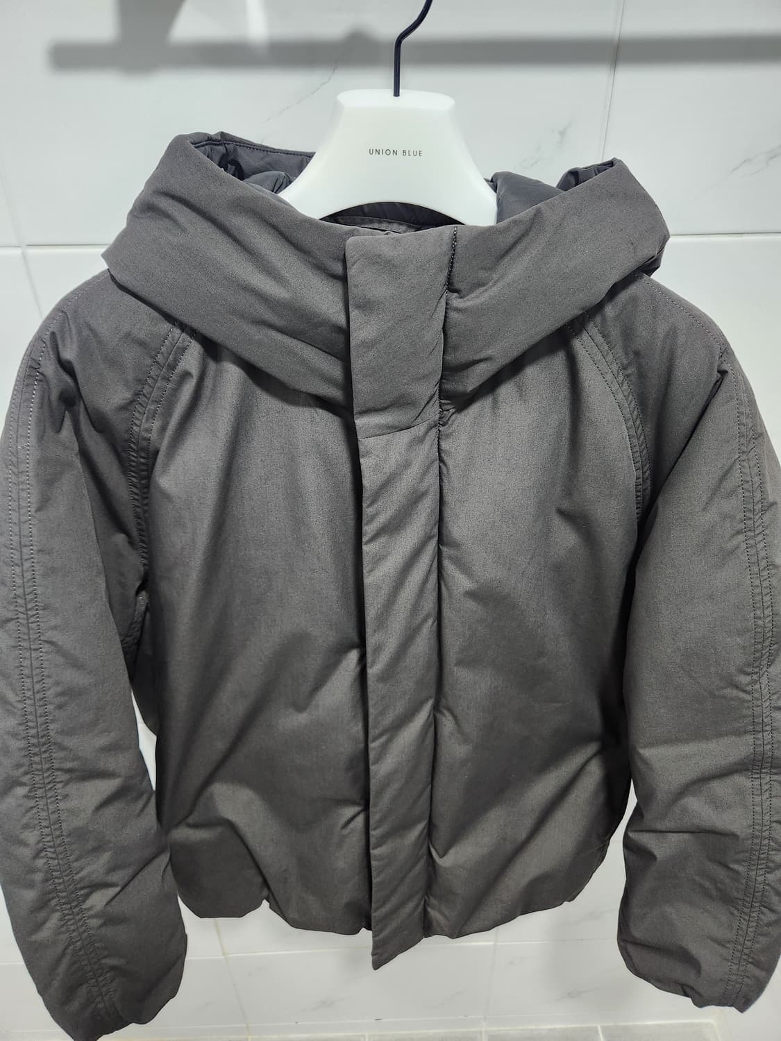 유니클로 U 퍼프테크 볼륨파카 다크그레이 S 상품이미지2