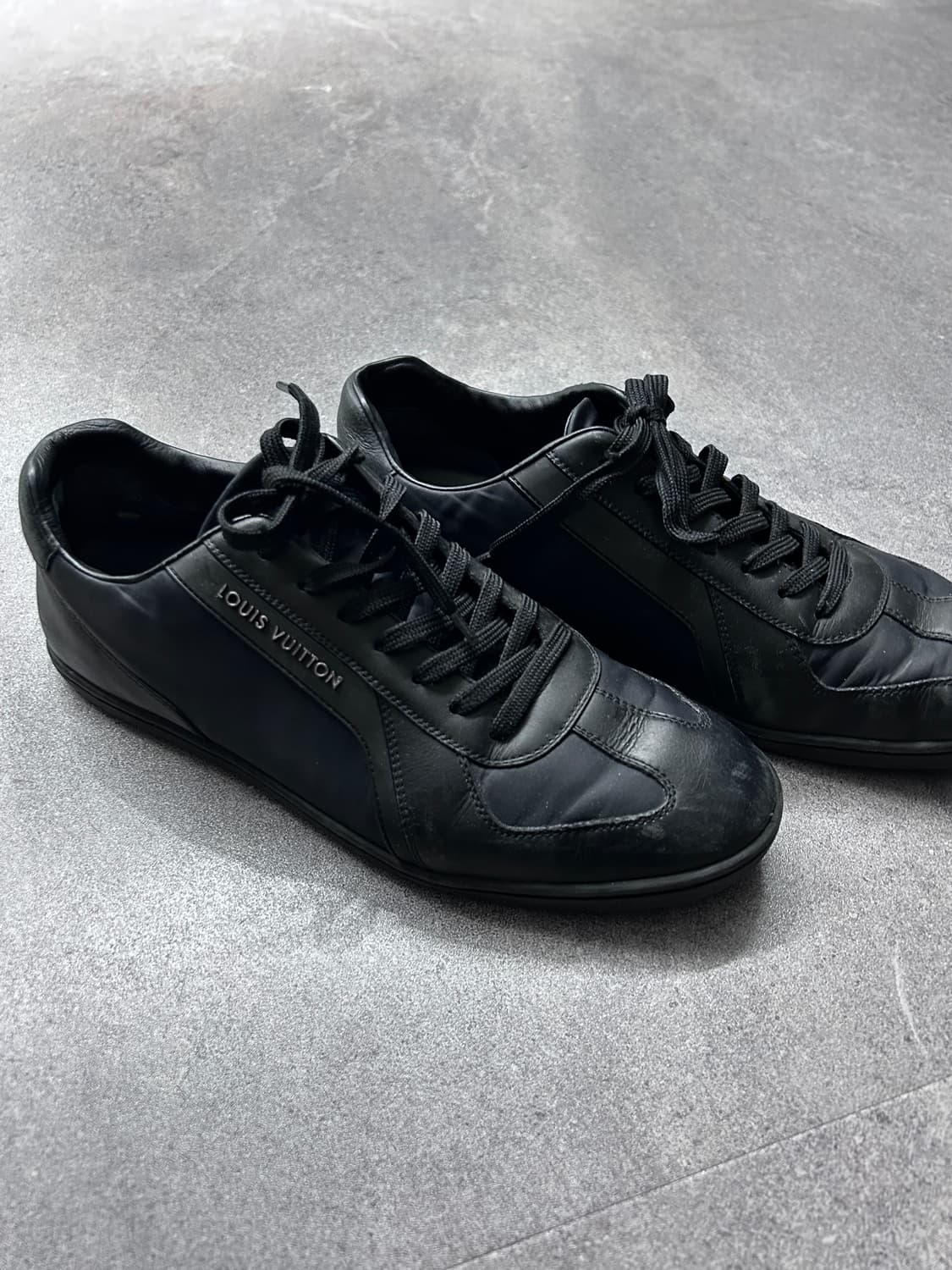 루이비통 로우 레더 스니커즈 상품이미지2