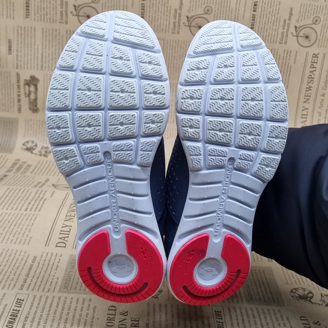 언더아머 스피드폼 여성런닝화235 상품이미지3