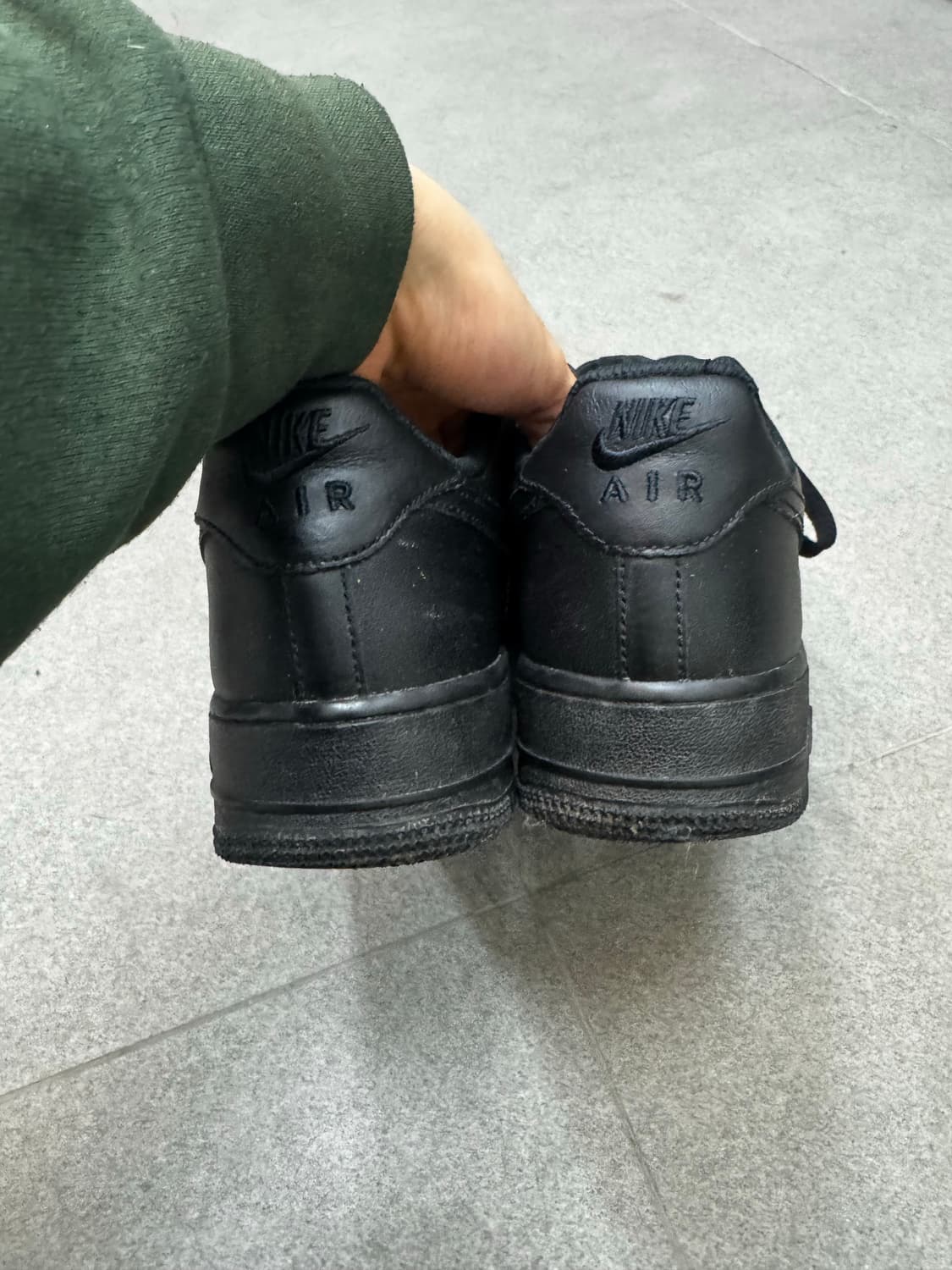 나이키 에어 포스 1 로우 트리플 블랙 280 상품이미지4