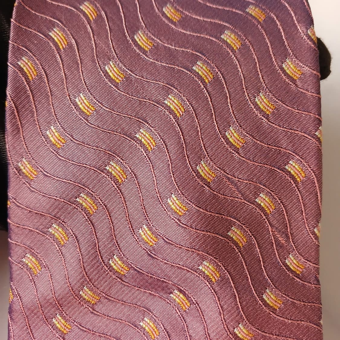 입생로랑 실크 버건디 웨이브 패턴 넥타이 9.7cm A+등급 A19392 상품이미지9