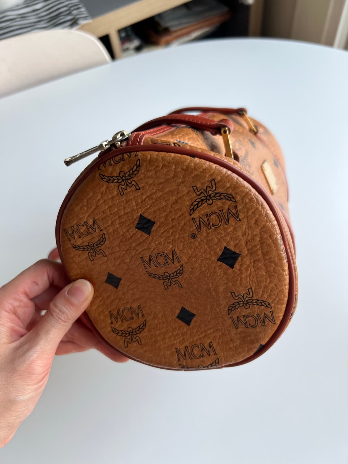 엠씨엠 비세토스 원통백 상품이미지3