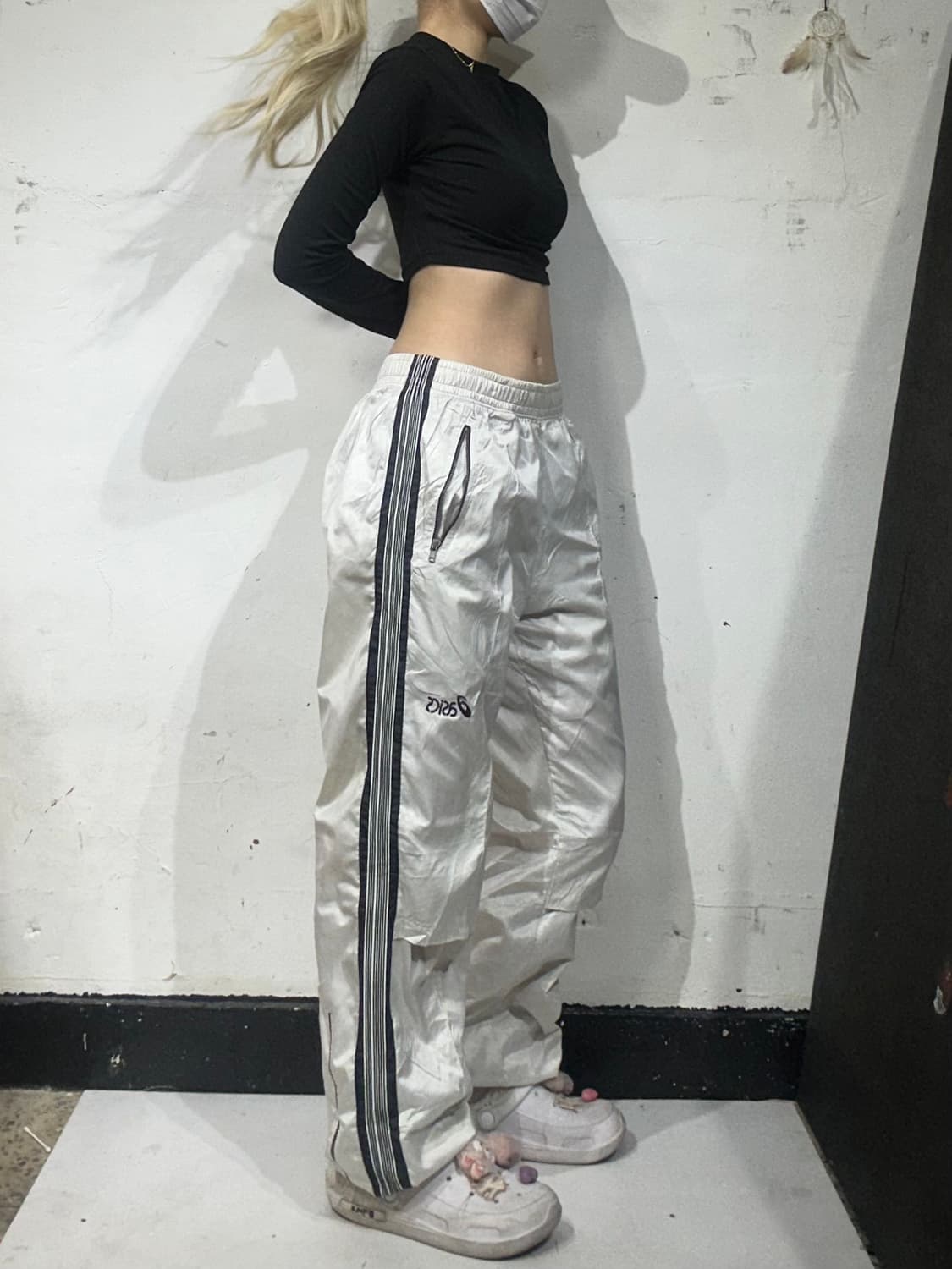 아식스 아이보리 와이드 블랙 사이드 라인 트랙 팬츠 추리닝 바지 상품이미지1