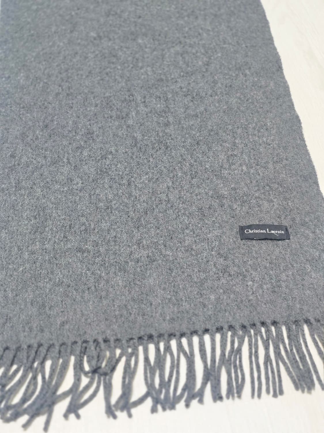 Christian Lacroix 캐시미어 혼방 다크그레이 머플러 상품이미지4