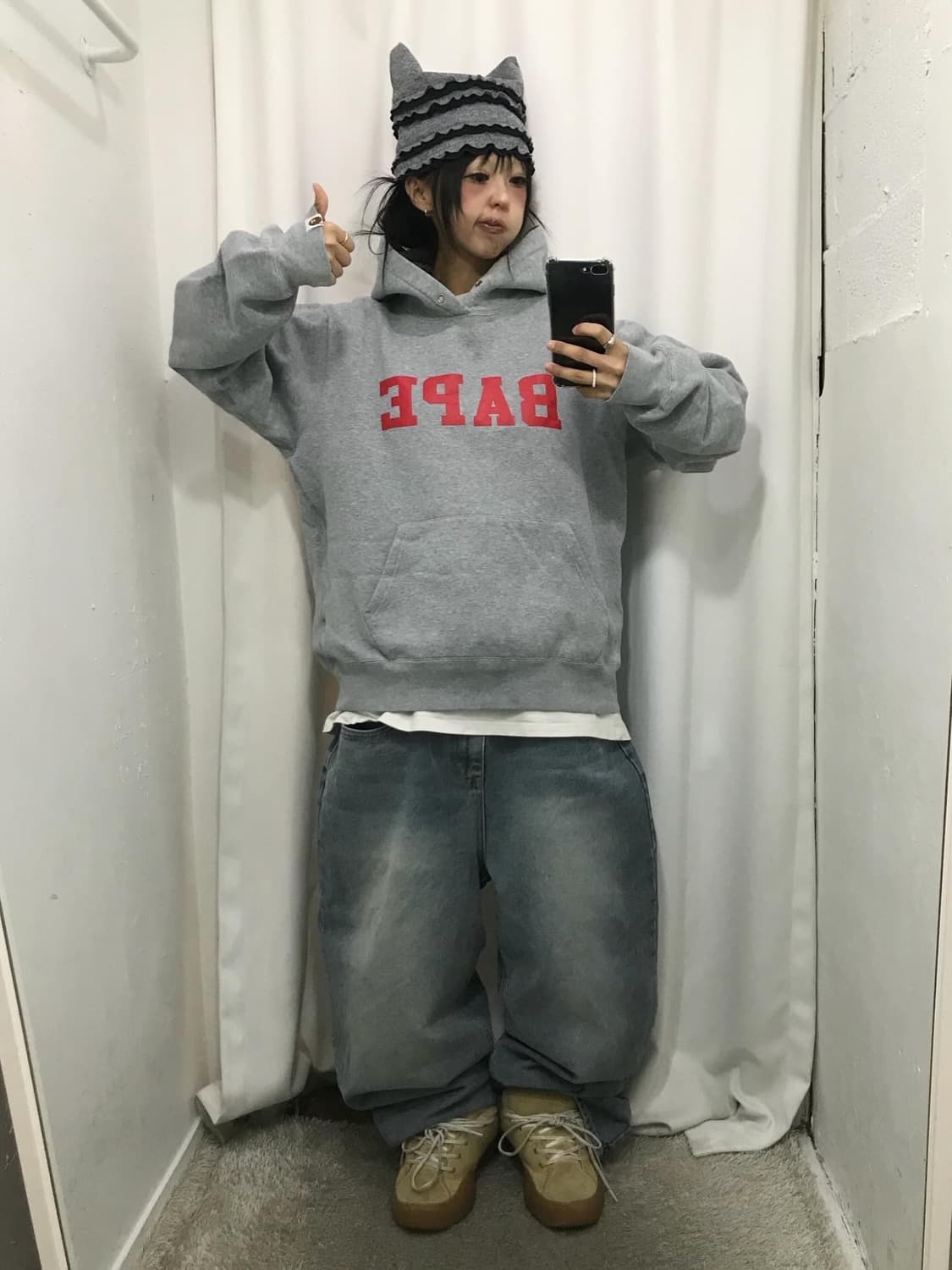 < Bape Logo Hoodie > 상품이미지3