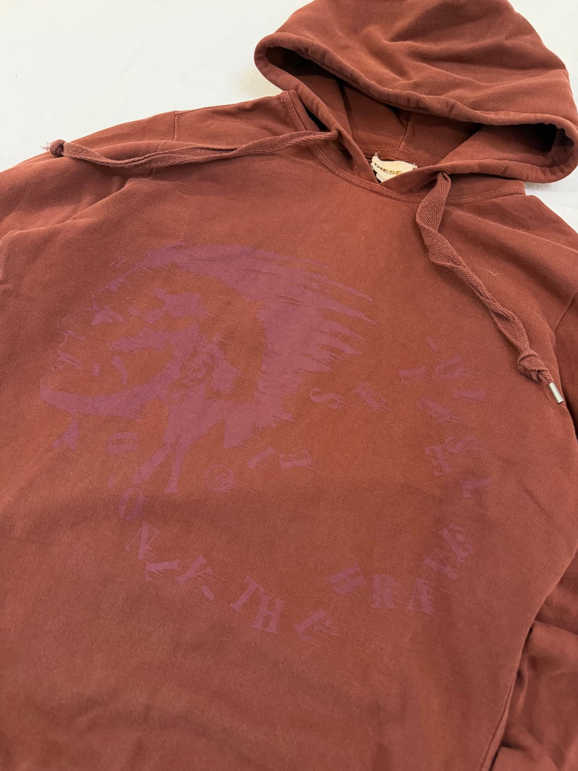 디젤 모히칸 프린팅 후드티 버건디 브라운 상품이미지2