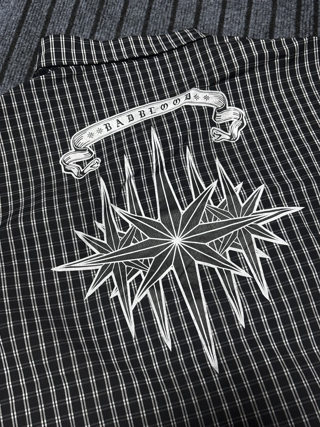 배드블러드 코스모 반팔셔츠 L 상품이미지6