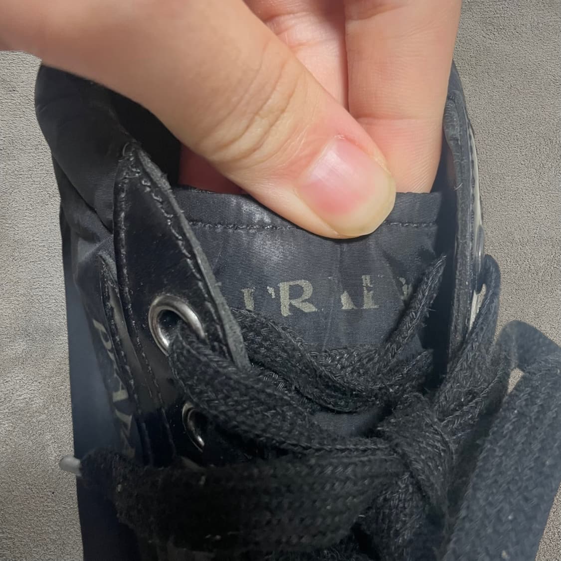 255~260) 프라다 로고 레더 나일론 스니커즈 신발 블랙 상품이미지7