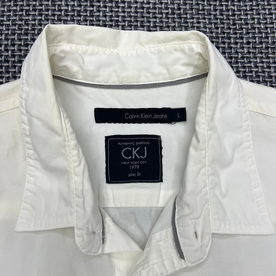 캘빈클라인 화이트 반팔셔츠 상품이미지2