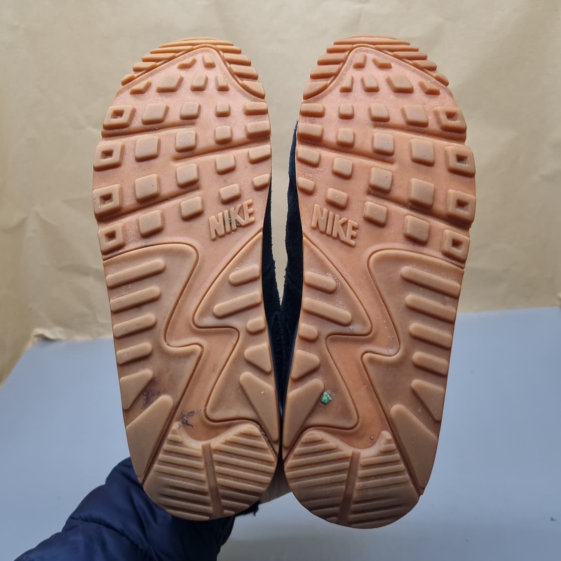 나이키 에어맥스90 블랙 사파리 운동화240 상품이미지3