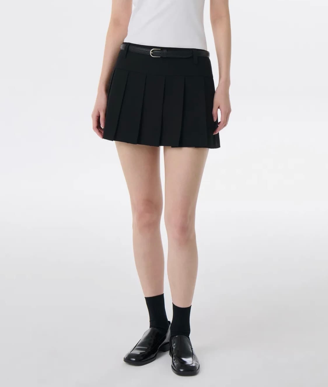 우먼즈 로 라이즈 플리츠 미니 스코츠 [블랙] 상품이미지1