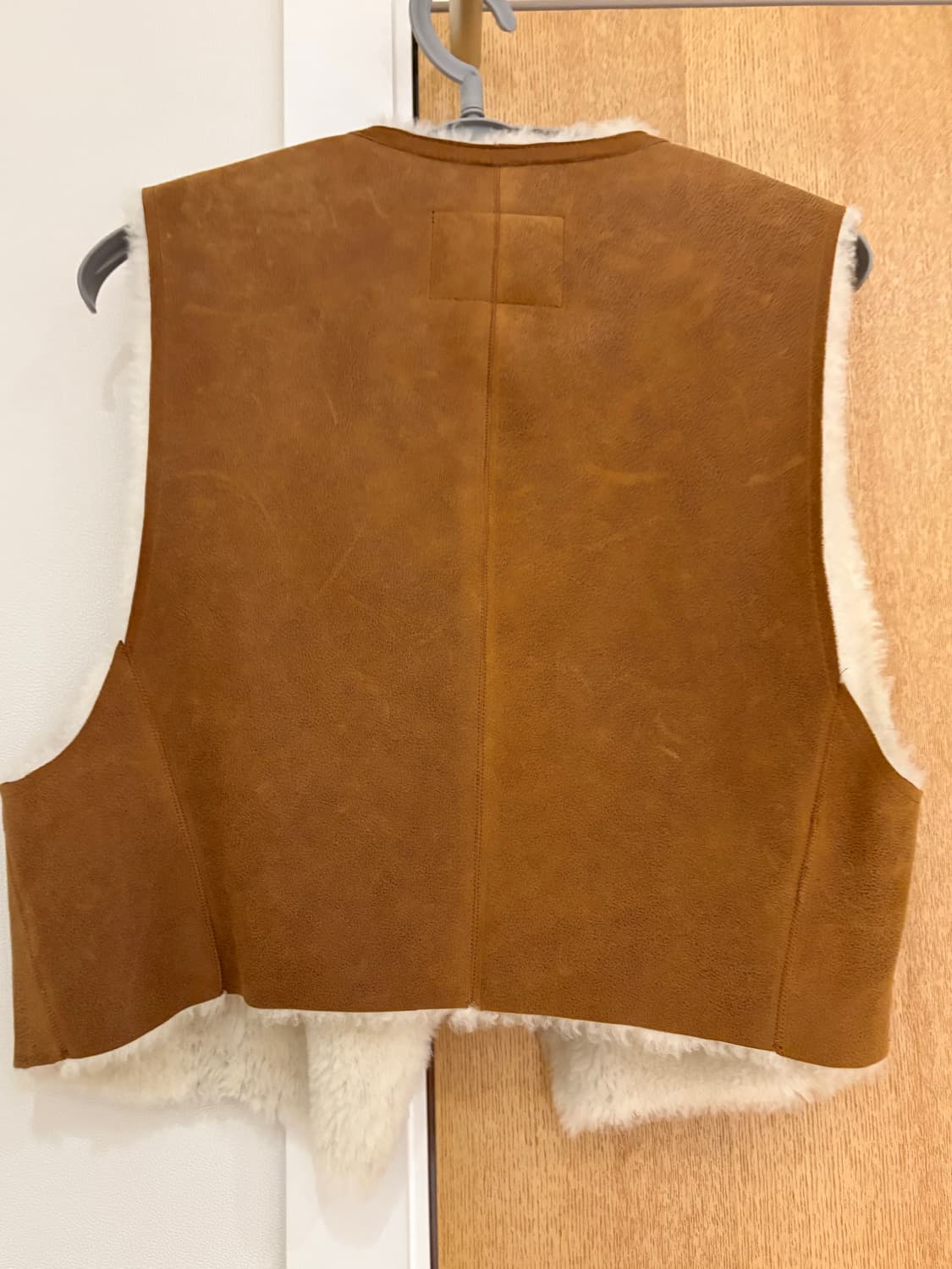 이자벨마랑 브라운 무스탕 조끼 상품이미지3