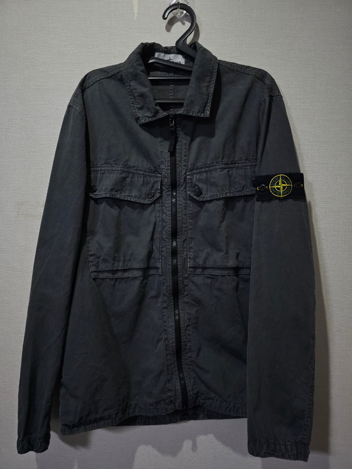 정품 스톤아일랜드 23FW 오버 셔츠 자켓 100 / L 상품이미지1