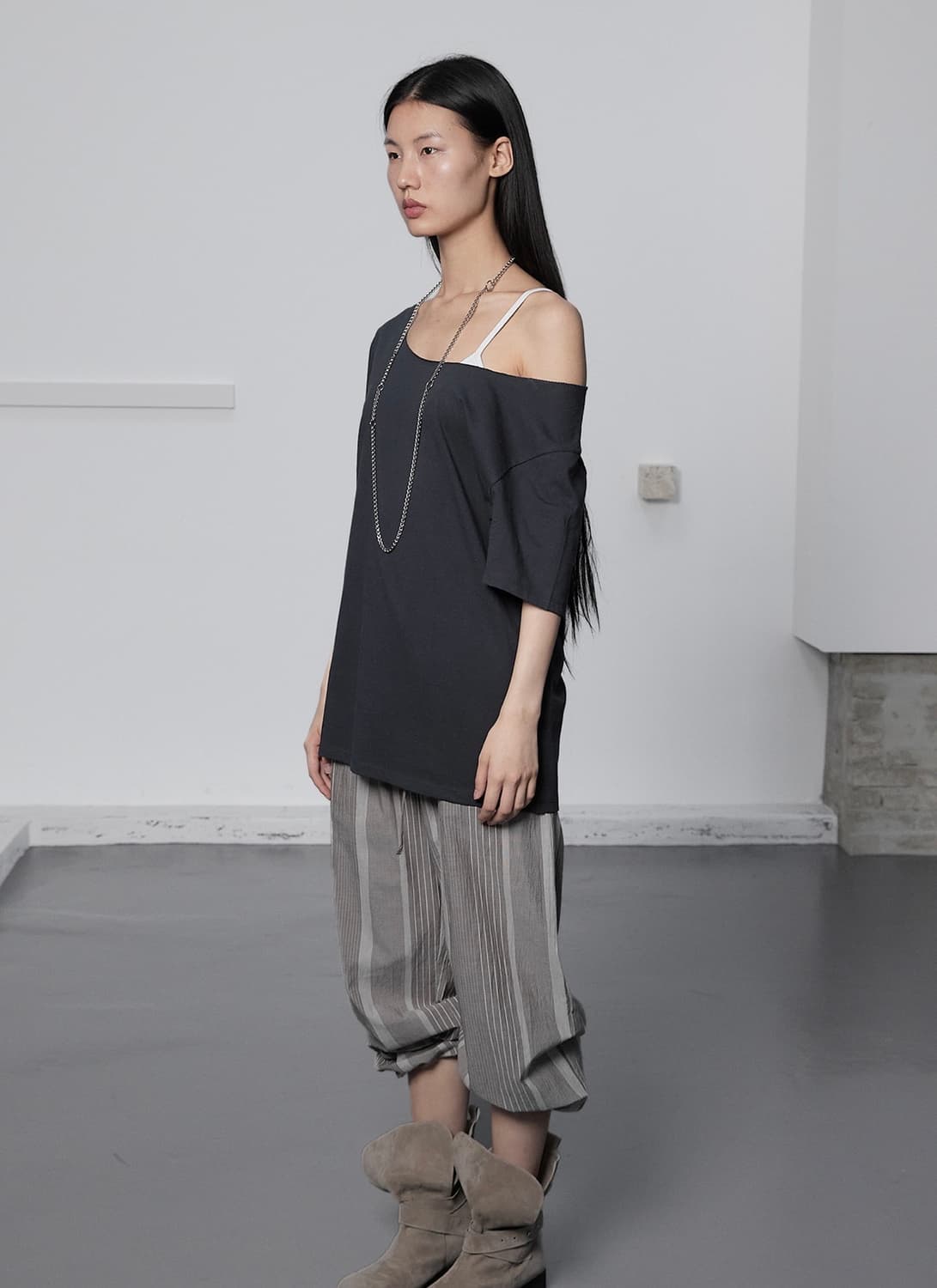 [새상품] 세릭 원숄더탑 네이비 ONE SHOULDER LOOSE TOP 상품이미지4