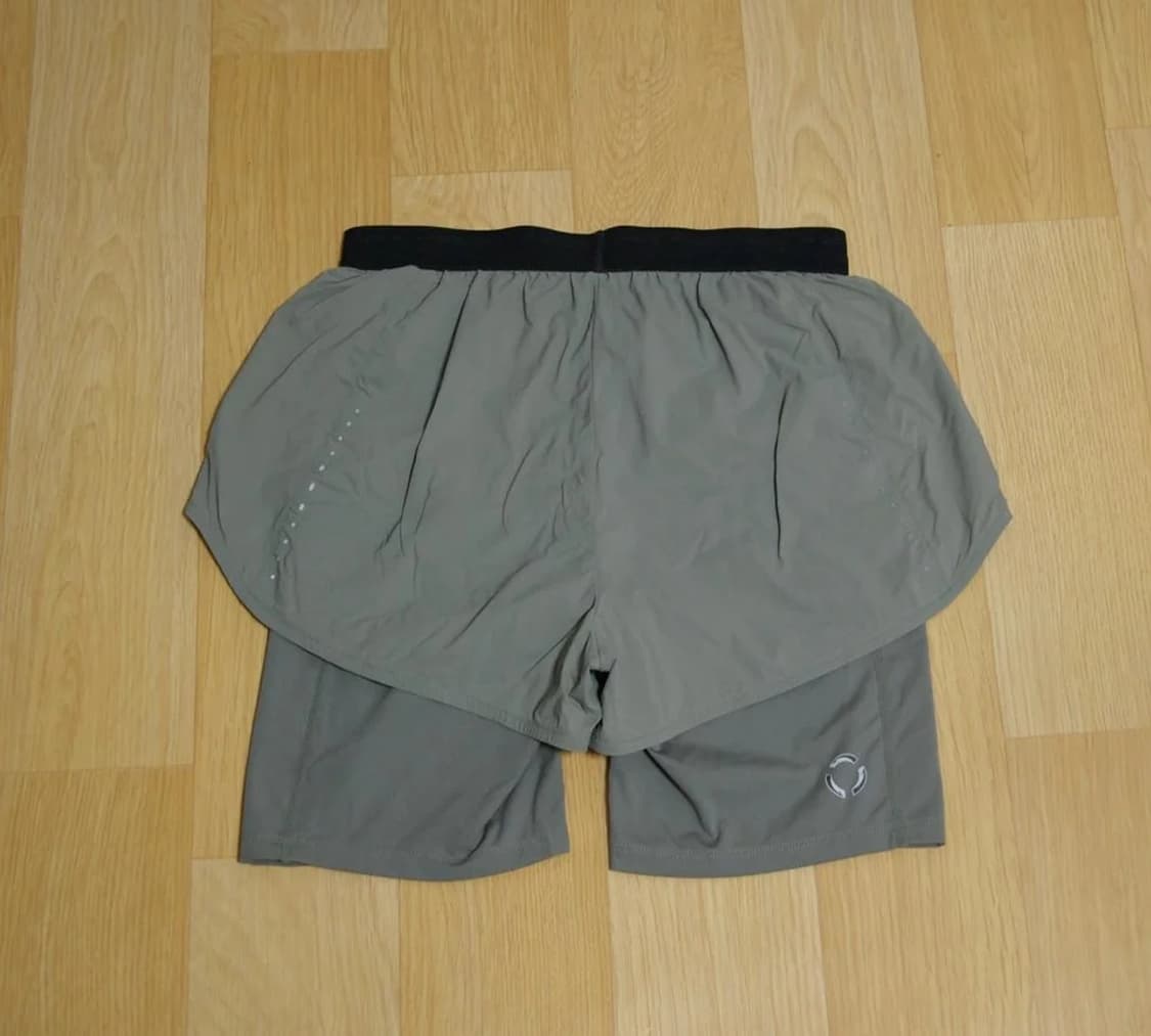 데상트 24ss 레깅스일체형 러닝쇼츠 M 상품이미지2