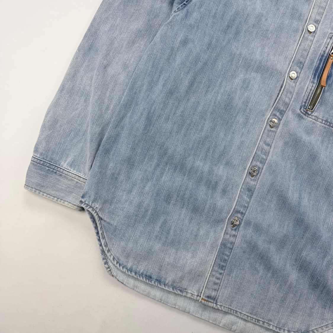 세터 집 포켓 데님 셔츠 라이트 워시드 블루 상품이미지5