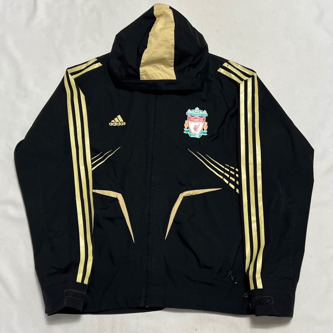 100 아디다스 리버풀 골드라인 후드 바람막이 상품이미지2