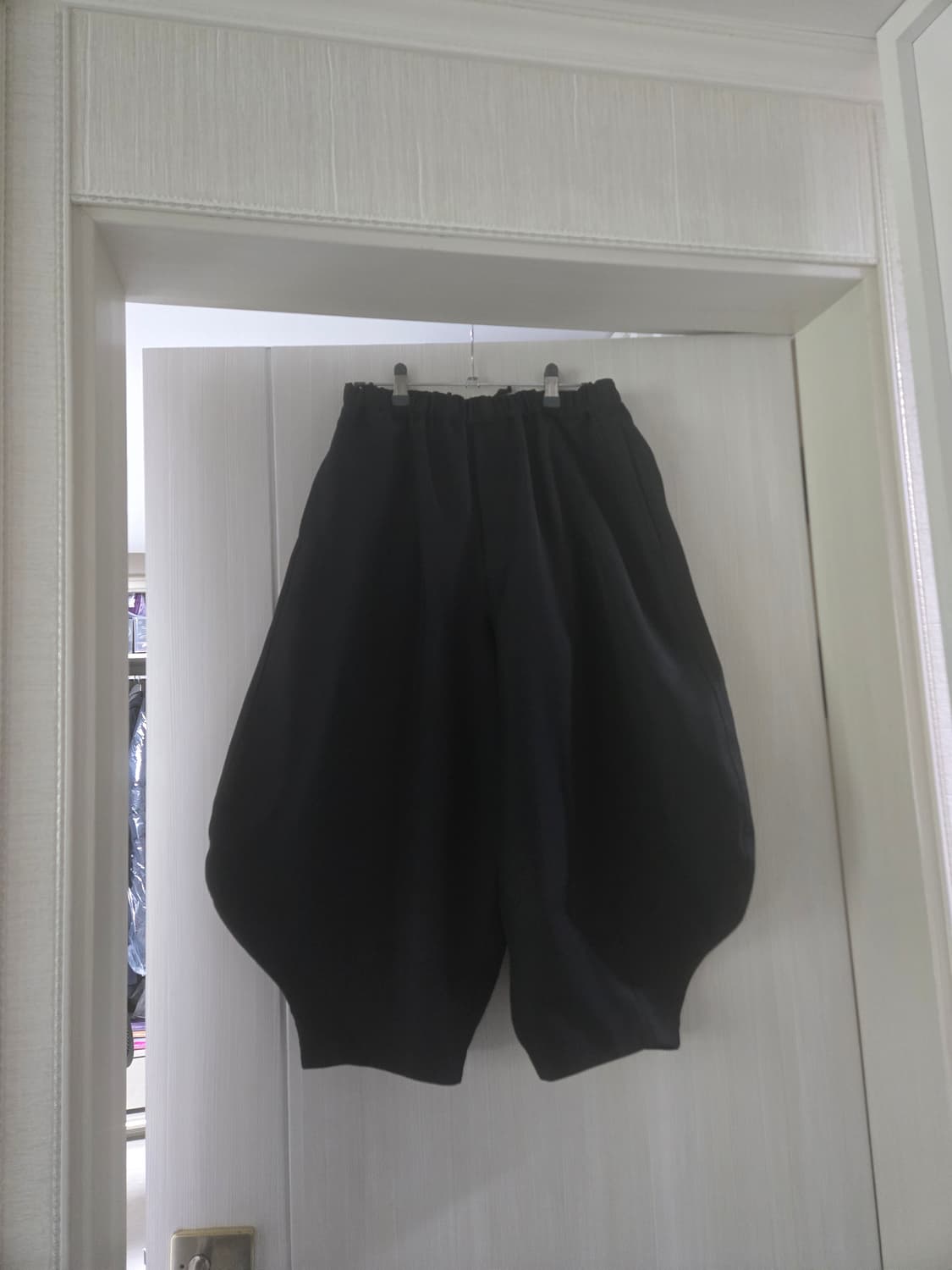 블랙 꼼데가르송  벌룬팬츠 2025ss 상품이미지4