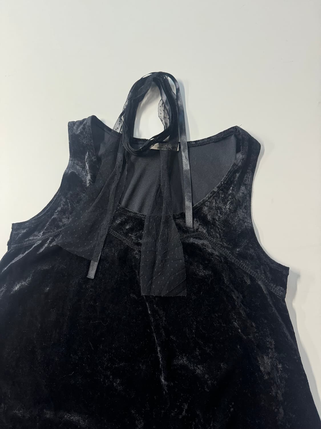 레이어드 타이 디테일 벨벳 슬리브리스  상품이미지4