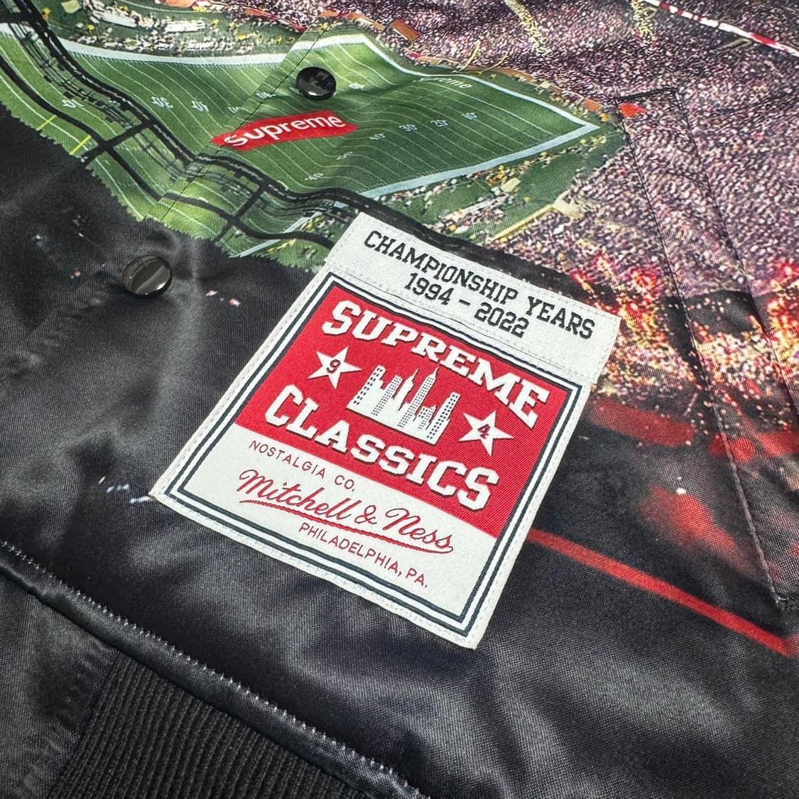 슈프림 22ss week15 미챌 앤 네스 스타디움 사틴 바시티 자켓 상품이미지4