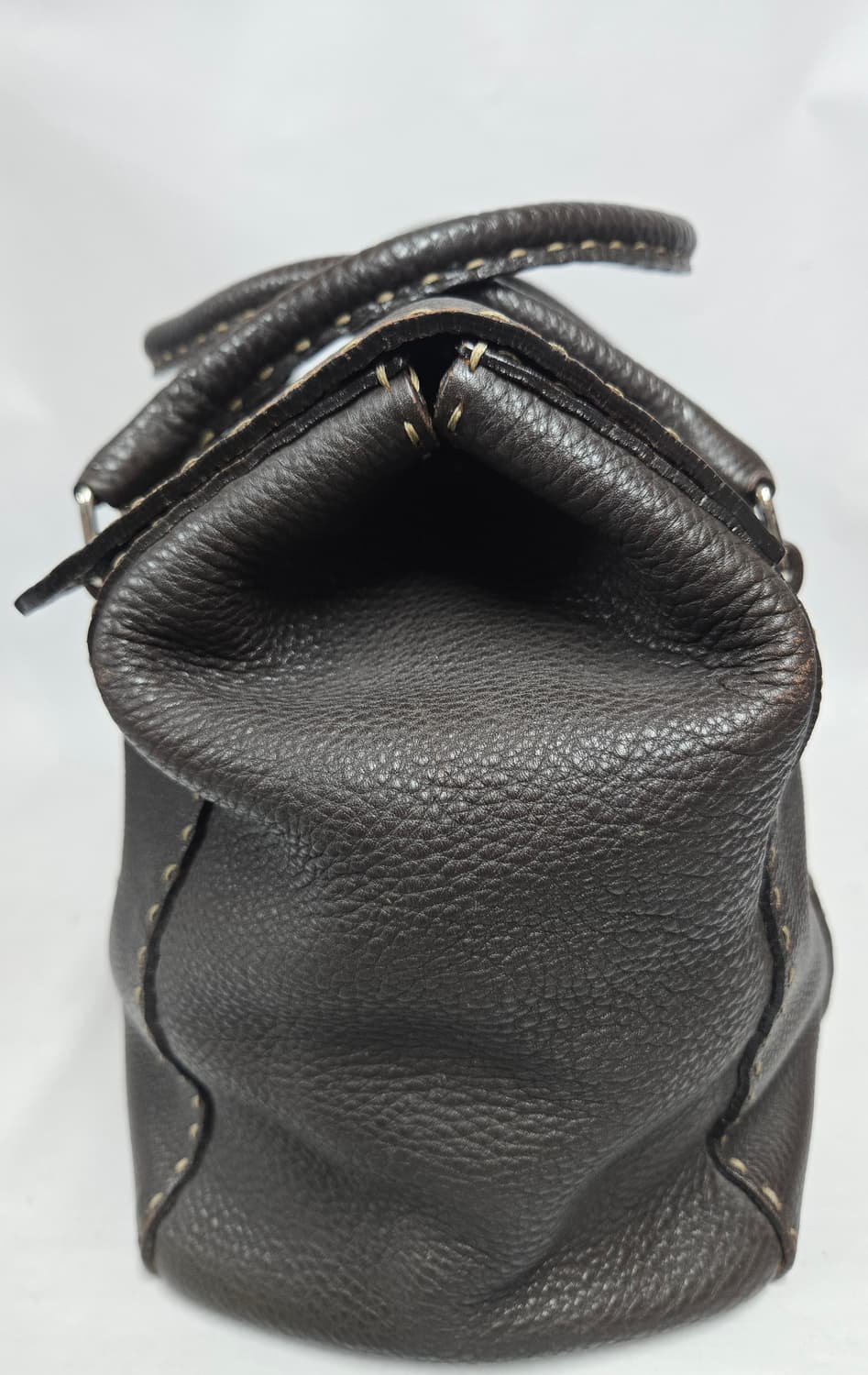 팬디 셀러리아 레더 토트백  상품이미지3