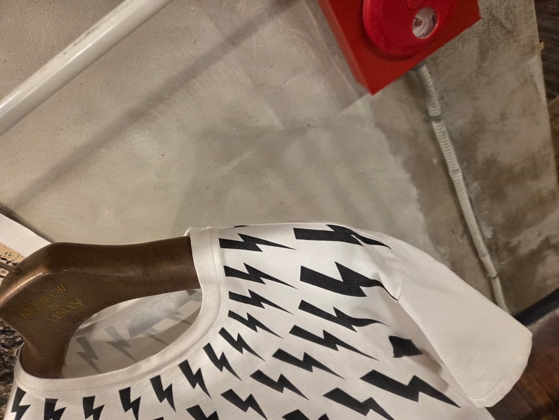 닐바렛 티셔츠 상품이미지3