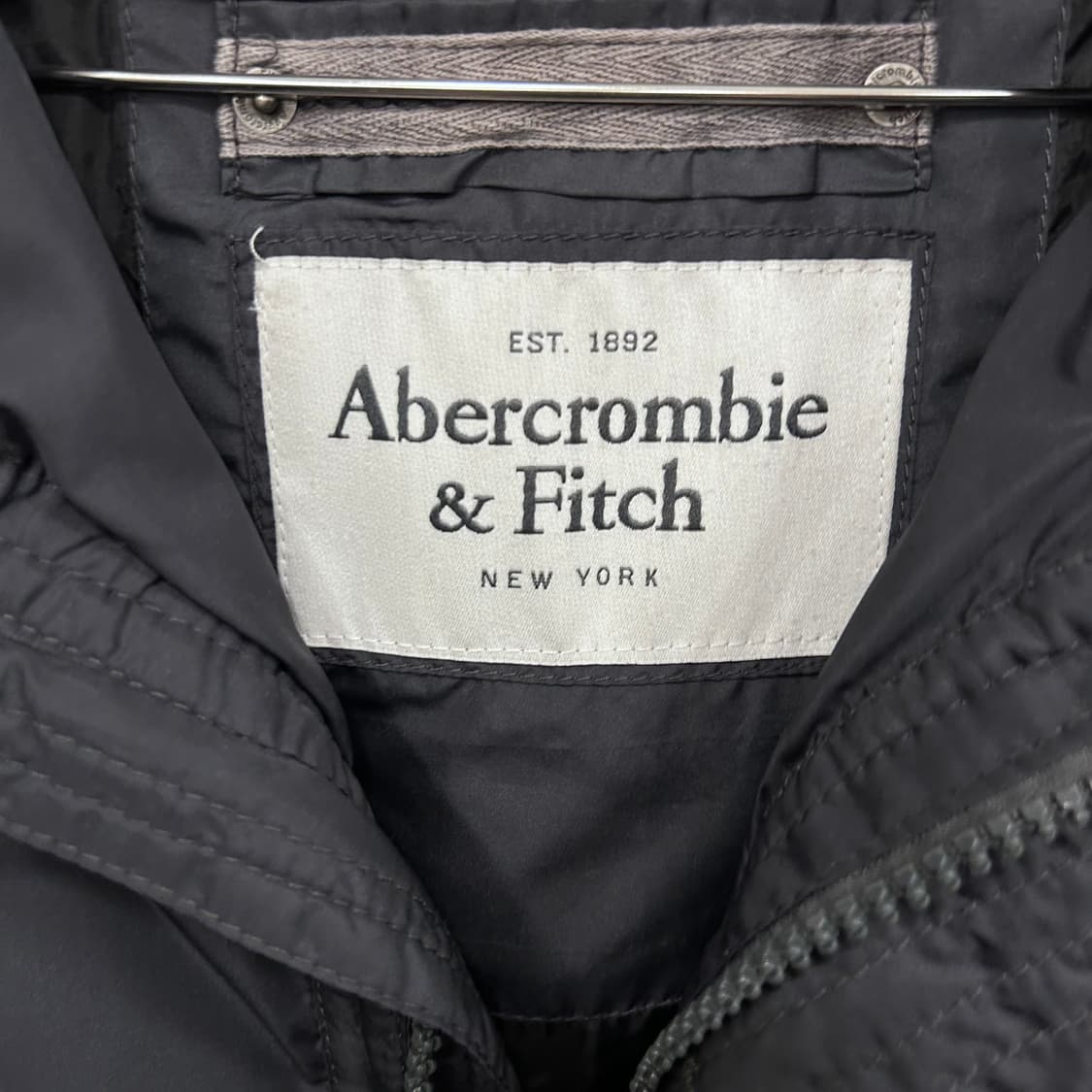 아베크롬비 앤 피치 덕다운 무광 푸퍼 패딩 상품이미지3