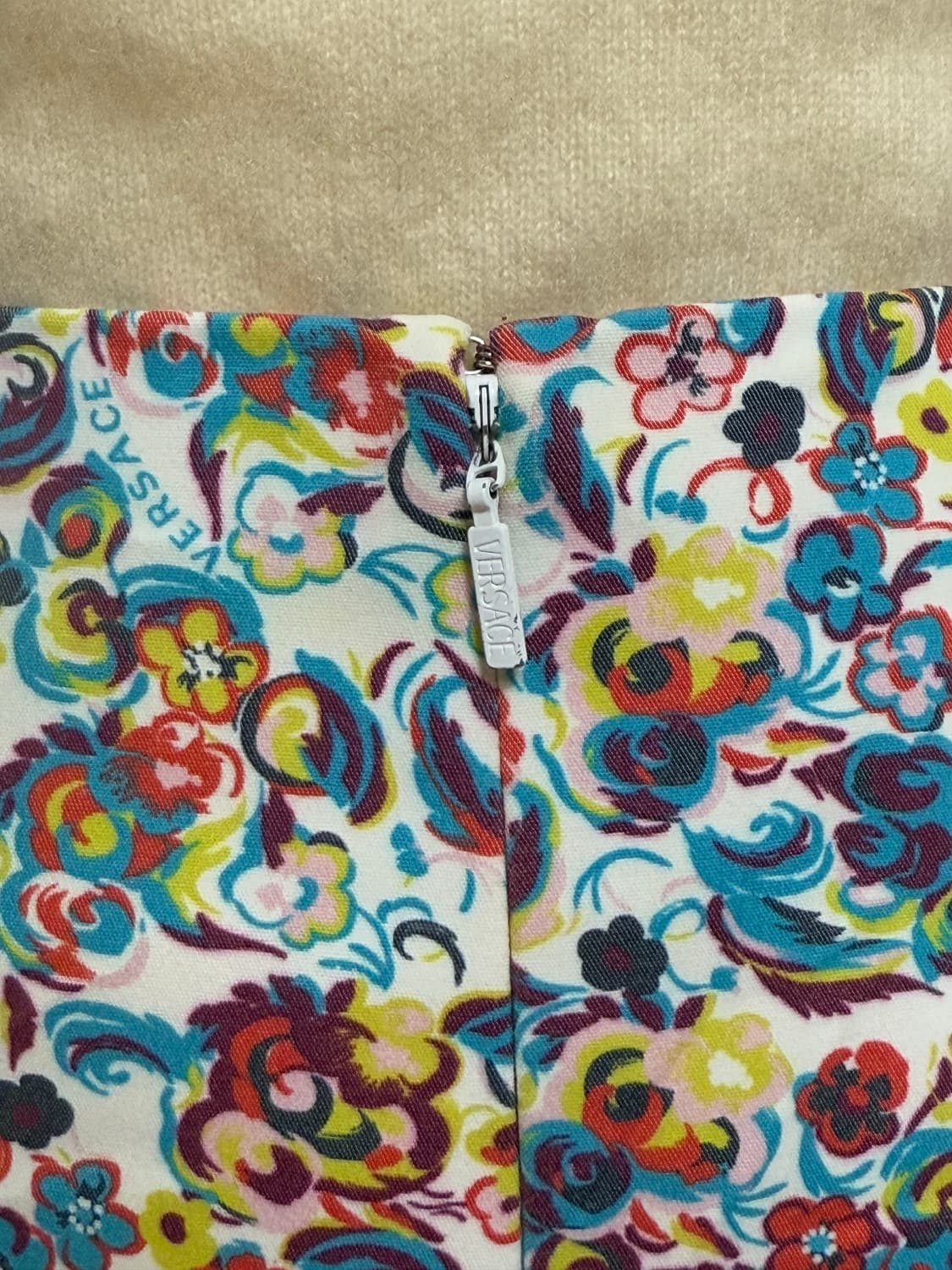 지아니 베르사체 플라워패턴 미디 스커트 42 상품이미지4