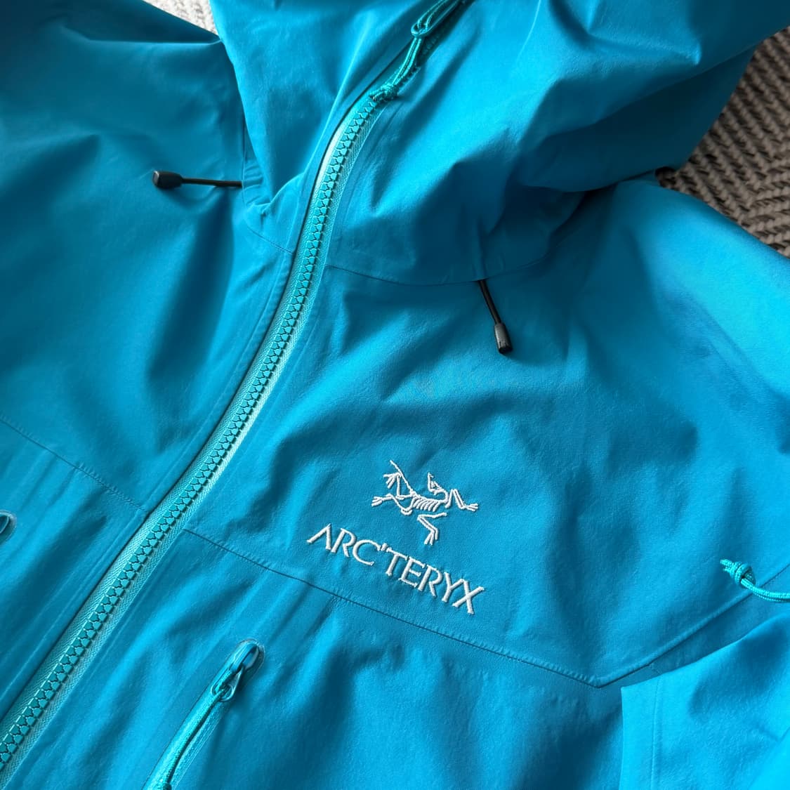 아크테릭스 알파SV 탈라사 버질아블로 상품이미지3