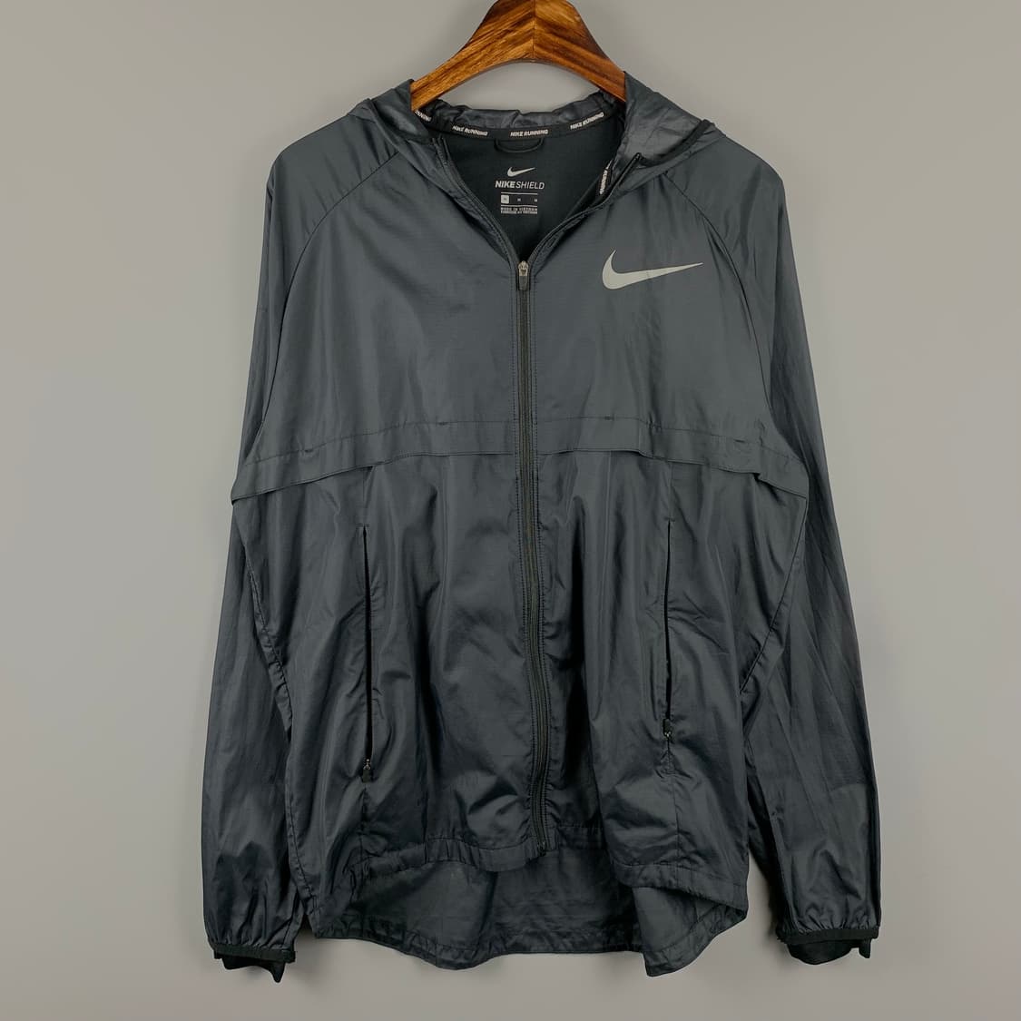 나이키 런닝 스우시 블랙 바람막이 상품이미지2