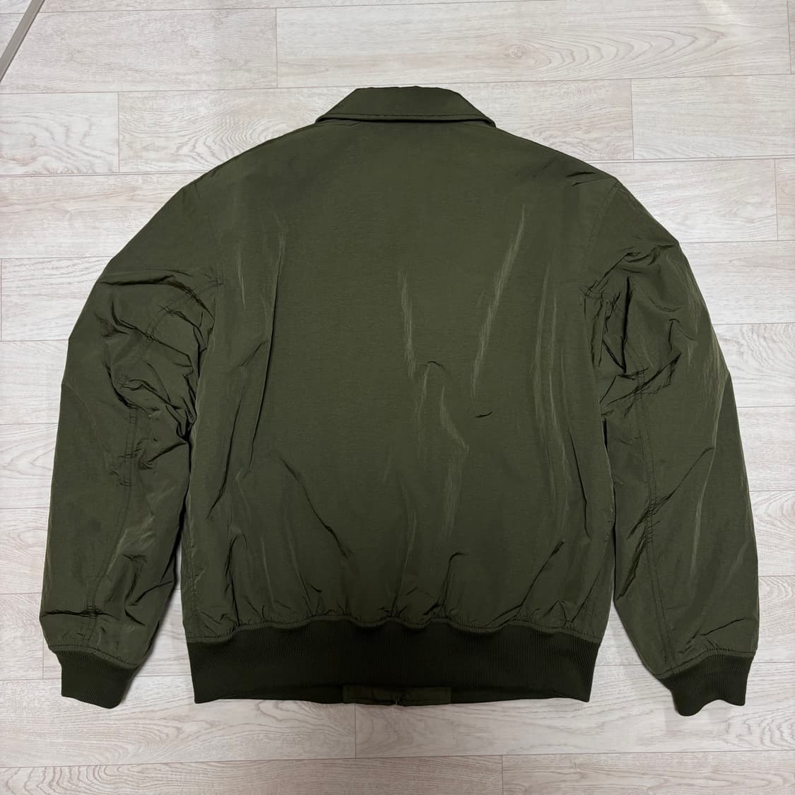 유니클로 JW앤더슨 패디드 블루종 상품이미지3