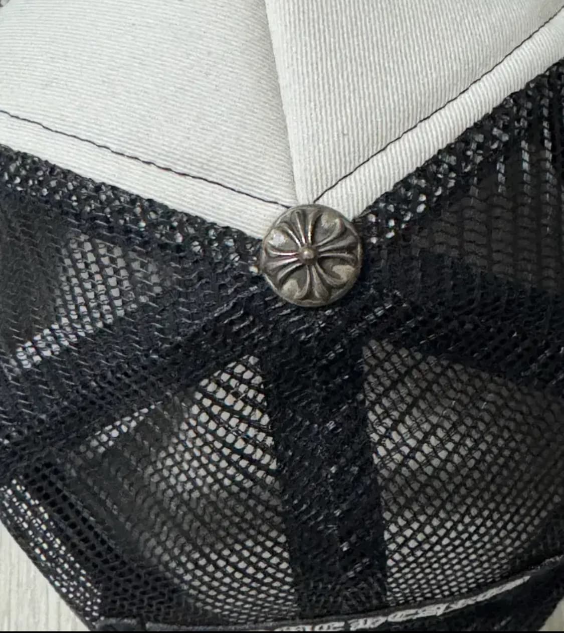 크롬하츠 참퍼 할리우드 트러커햇 블랙 화이트 상품이미지3