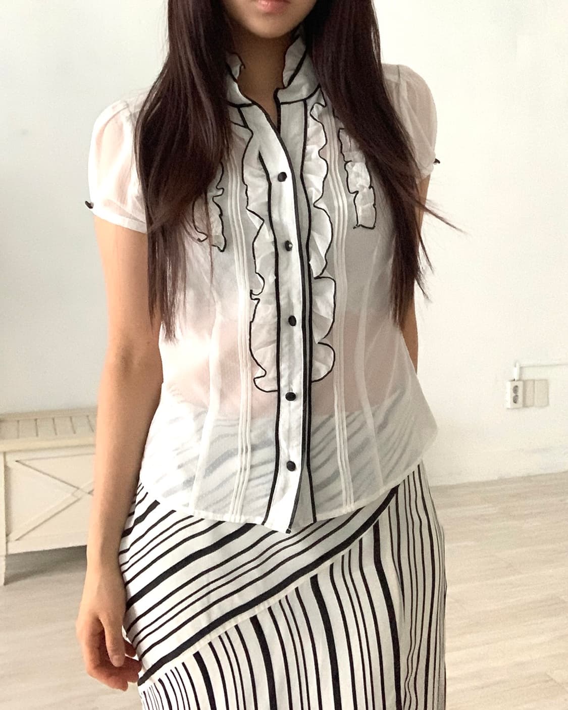 Black Trim White see-through Blouse 상품이미지3