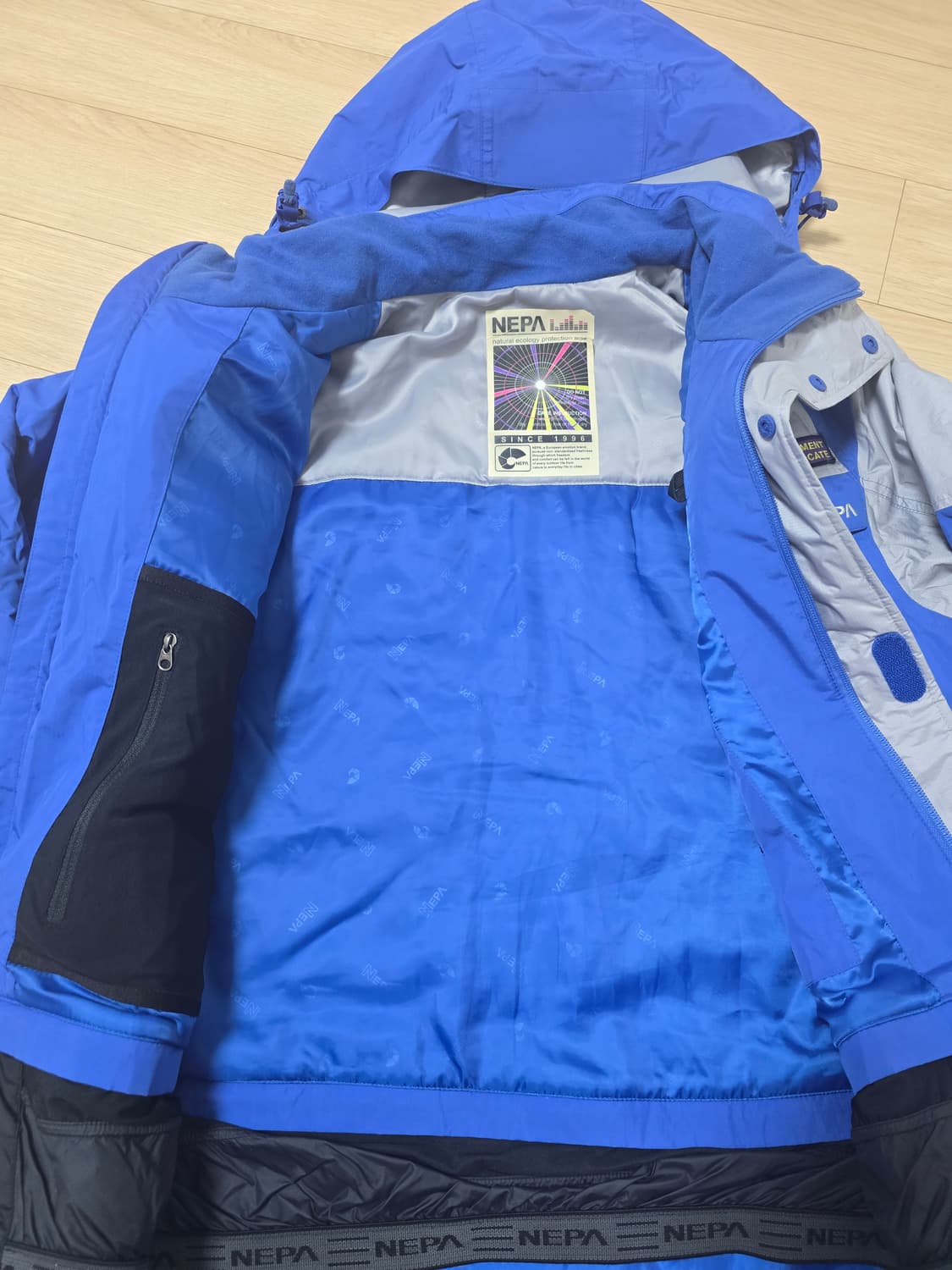 네파 유틸리티 바람막이 M 상품이미지3