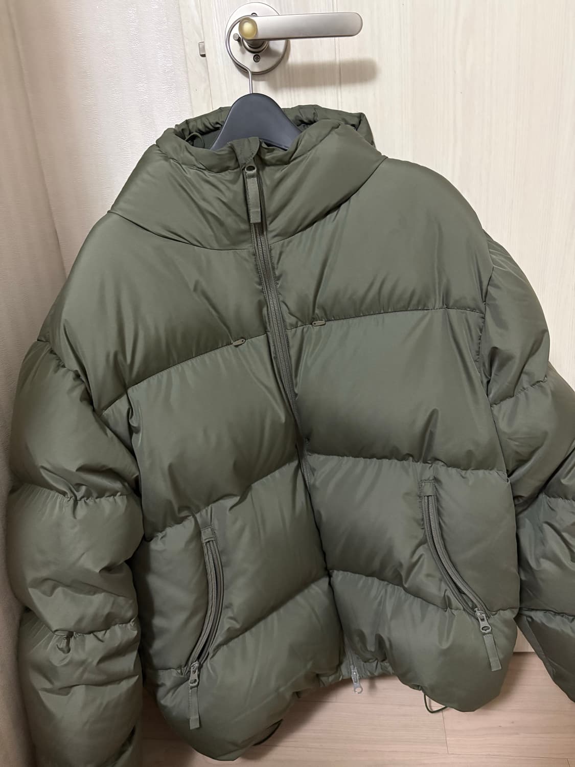 하이킹패트롤 다운자켓 카키 상품이미지1