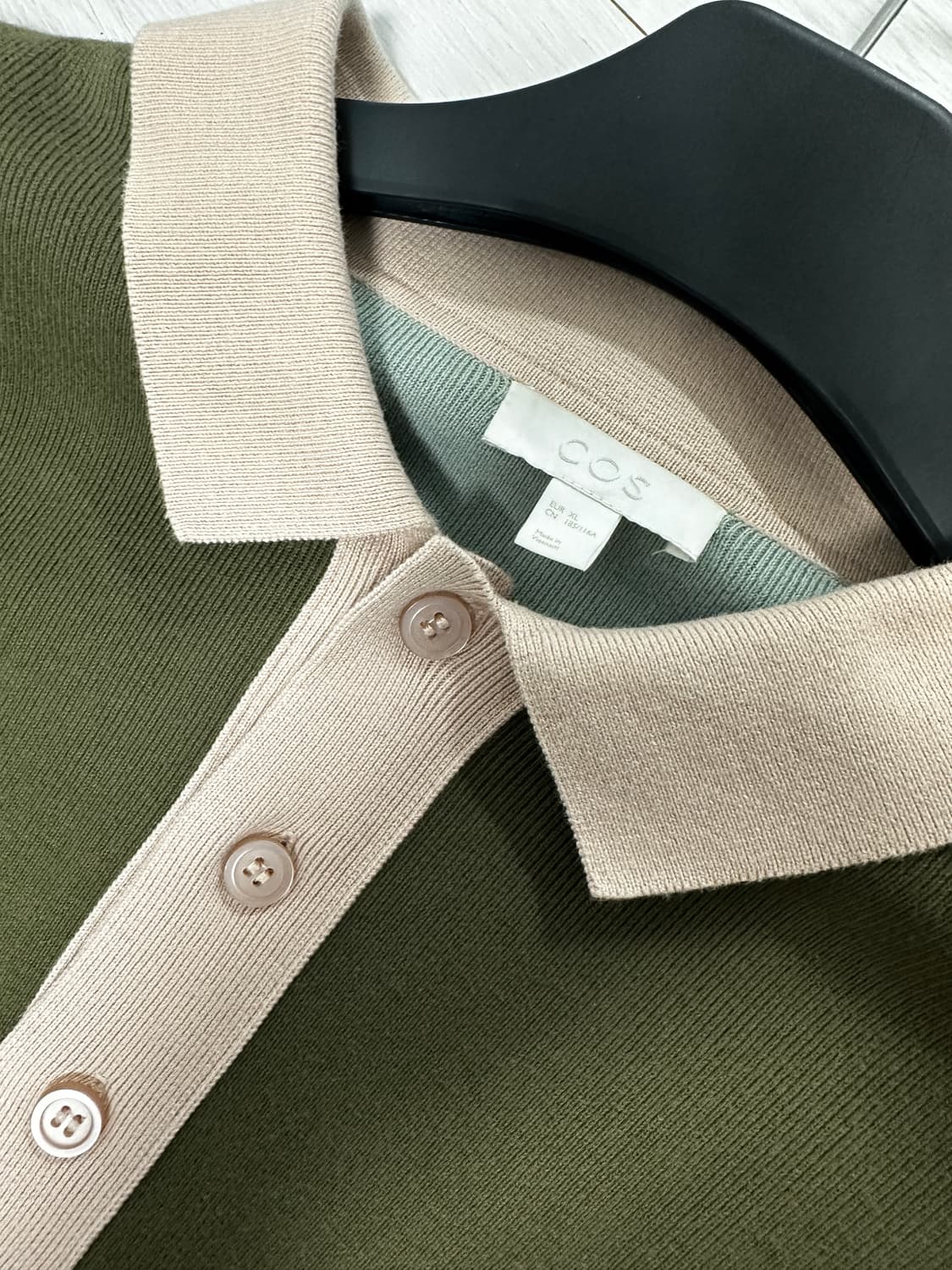 COS 남성 배색 카라 니트 상품이미지8