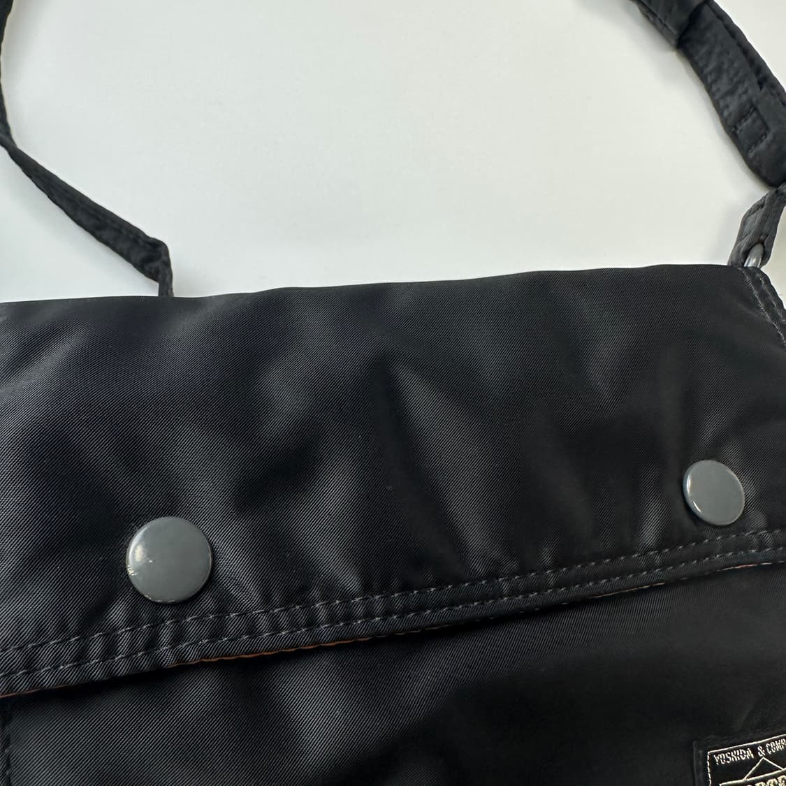PORTER TANKER SHOULDER BAG 포터 탱커 숄더백 상품이미지3