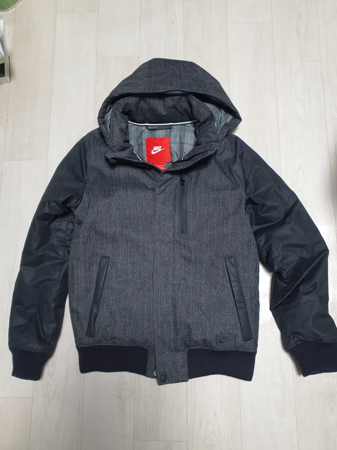 나이키 구스다운 패딩 XS 90 정도

 상품이미지1