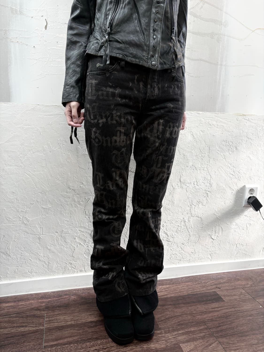 lettering black jeans 상품이미지2