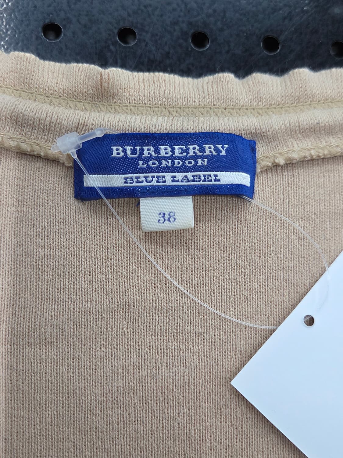 버버리 가디건 판매합니다 상품이미지5