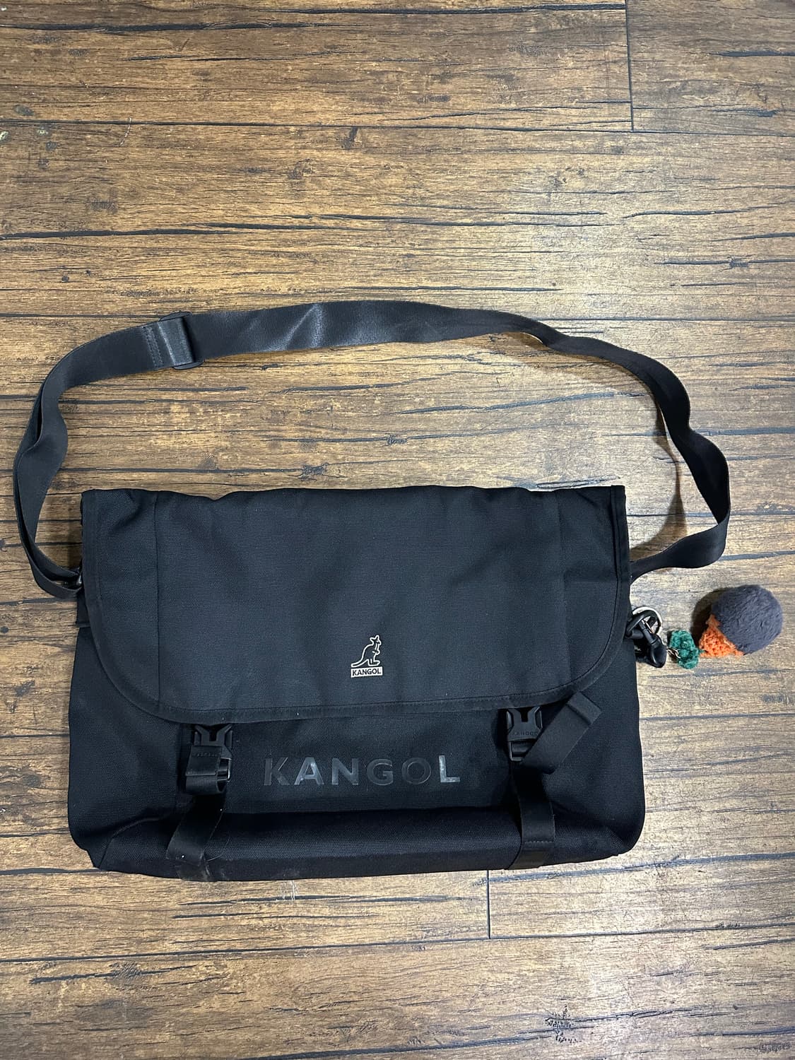 캉골 메신저 크로스백 블랙 OS 상품이미지1