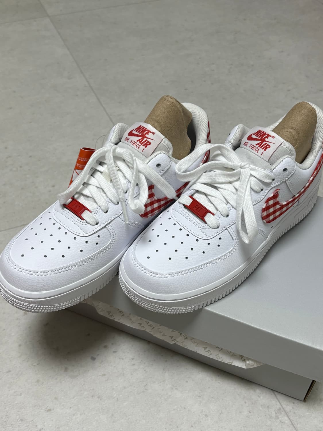 [새상품/풀박스] 에어포스 에센셜 230 상품이미지3