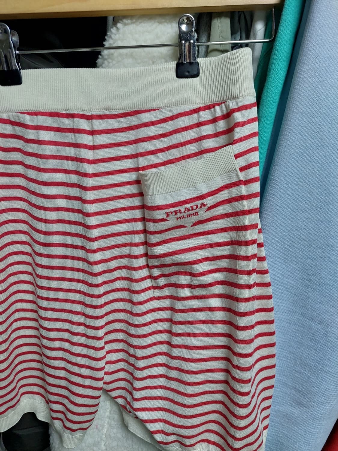 프라다 실크 레드화이트 스트라이프 쇼츠 48 백화점판 상품이미지4