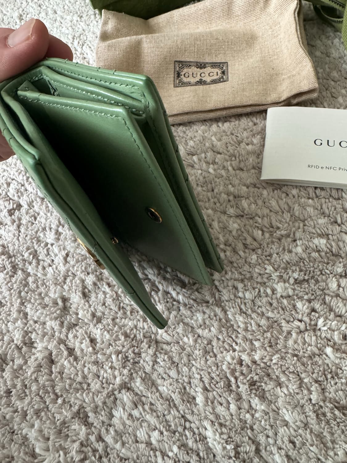 정품 구찌지갑 반지갑 상품이미지5