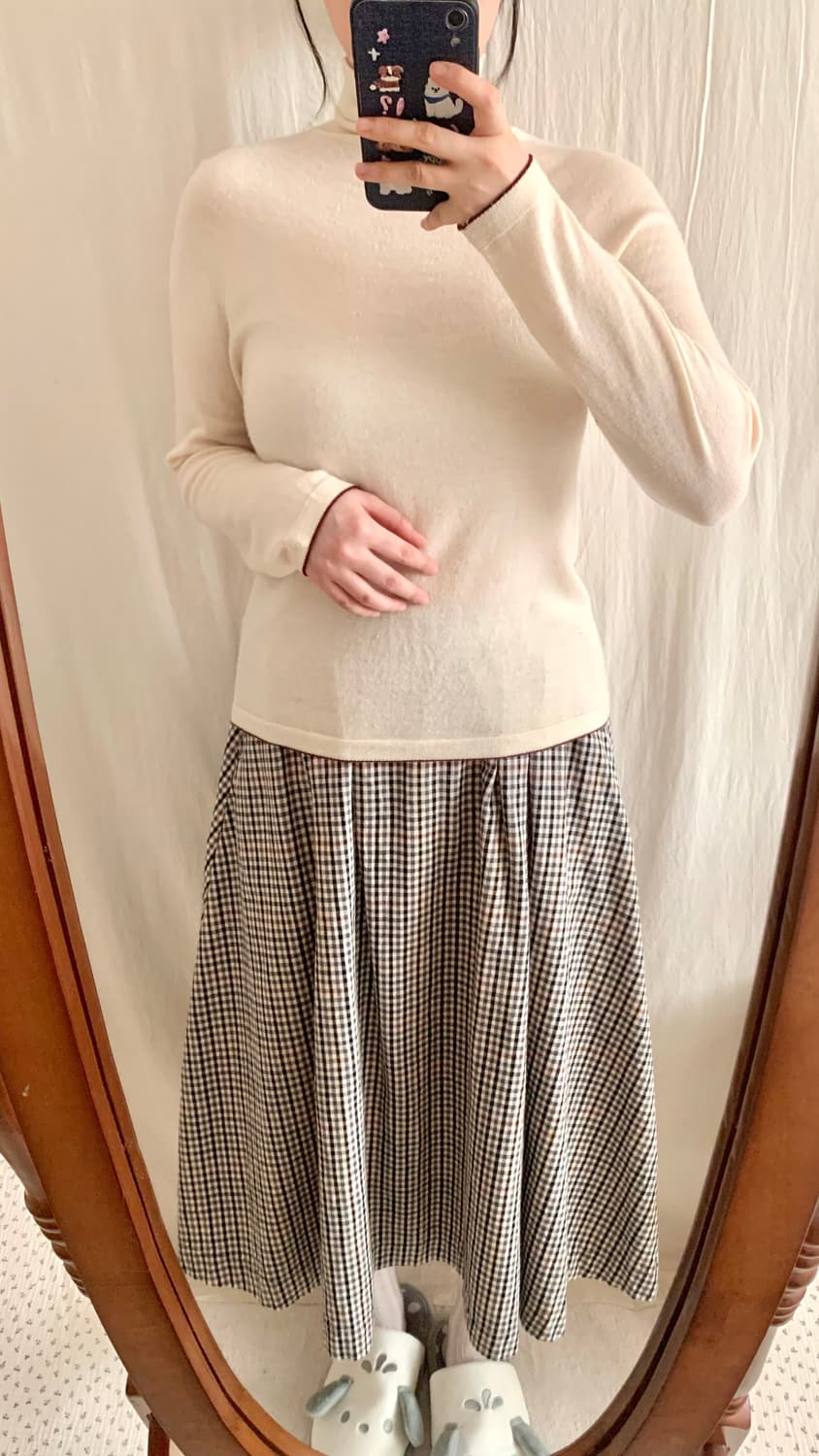 크림 배색 폴라 니트 상품이미지3