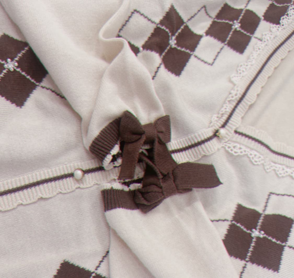 엑시즈팜 라떼 아가일 브이넥 니트 상품이미지2