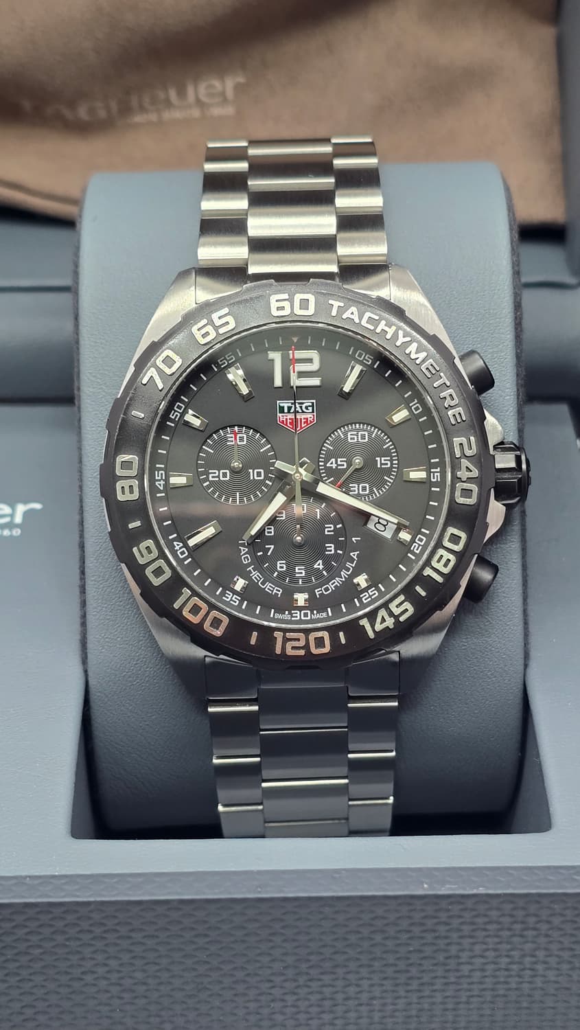 태그호이어 포뮬러1 크로노 블랙 24년 2월 쿼츠 시계 상품이미지2