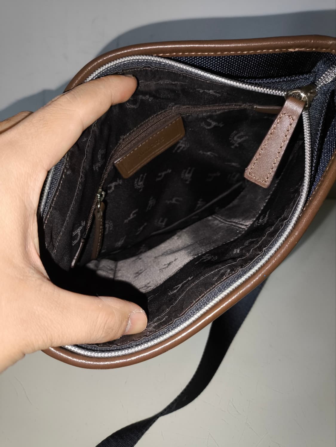 헤지스 미니 크로스백 남성 상품이미지8